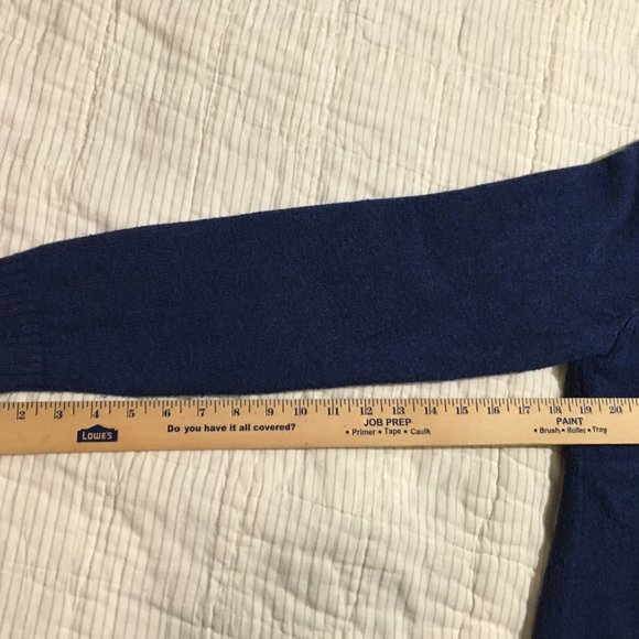Banana Republic Eco Sweater Navy Blue knit long sleeve Size Medium RN 54023. - Picture 4 of 6